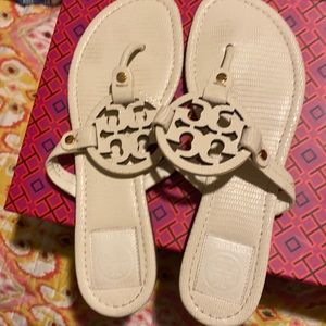 Tory Burch sandal size 8,5